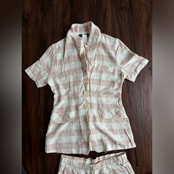 Top Season Sets Stripe top and Bottom shorts. - Picture 4 of 9